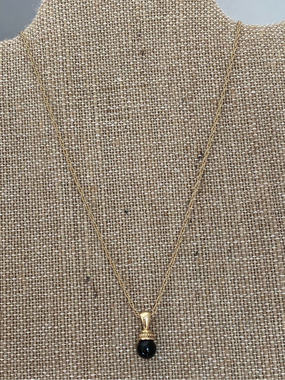 Vintage James Avery Onyx and 14K Gold pendant and Gold Chain [READ DESCRIPTION] - Picture 7 of 7